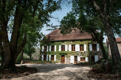 Gite-Castle-La Riviere-Heated pool