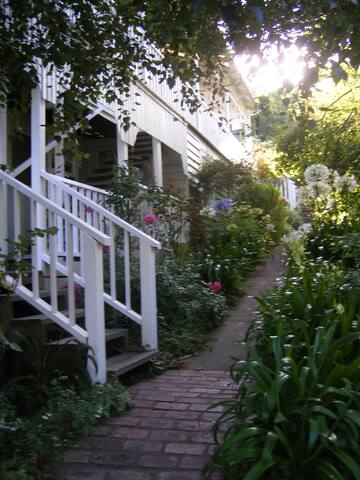 Historic House with Sea Views gallery image 4