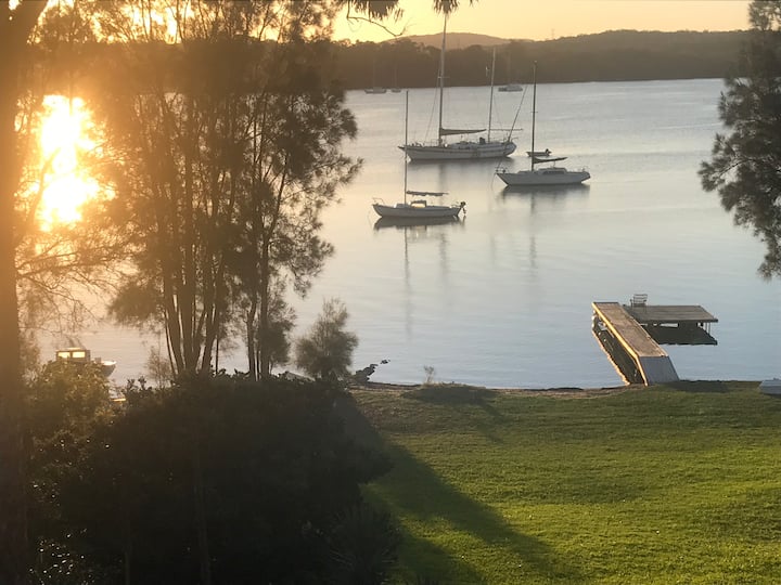 Hygge on the Lake, Lake Macquarie 1.5hr from Syd Houses for Rent in
