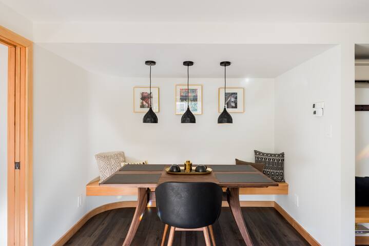 Golden Solarium – Entire Fremont Home w/ AC & Gym gallery image 2