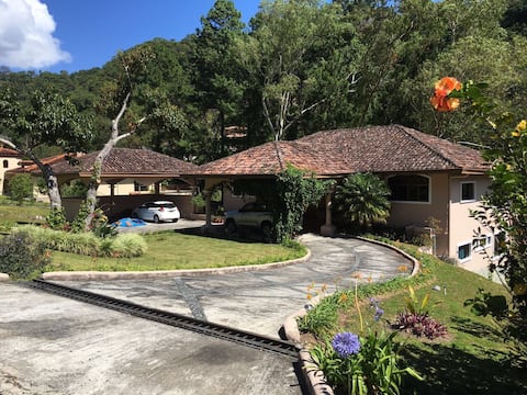 Beautiful Estate at Valle Escondido