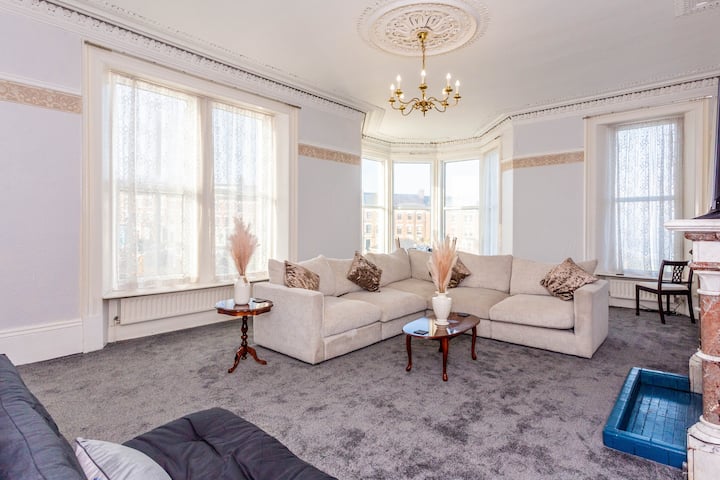 Beach Views! Longsands Apt - Free Parking - Tynemouth