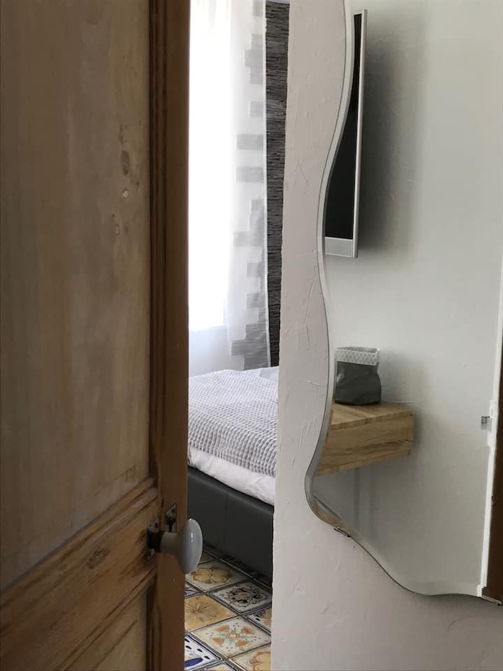 Dhomë gjumi 2