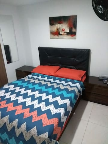Excelente apartamento , edificio Constantin