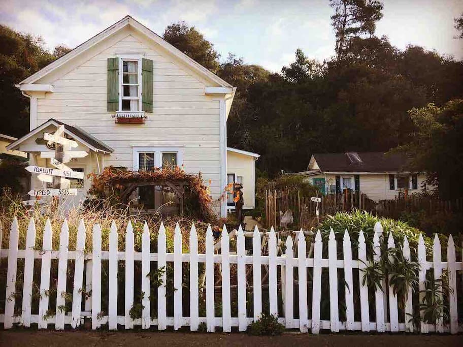 Need more space? Add the Tiny Garden Cottage. The Inn and the Cottage combined can sleep up to 17 people. Perfect for family reunions and retreats. Check out our listing on Airbnb.