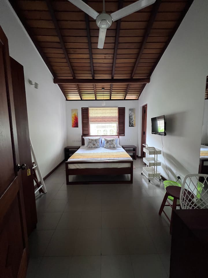 Slaapkamer 3-  1e verdieping, 2 persoonsbed, Kamer met gedeelde badkamer