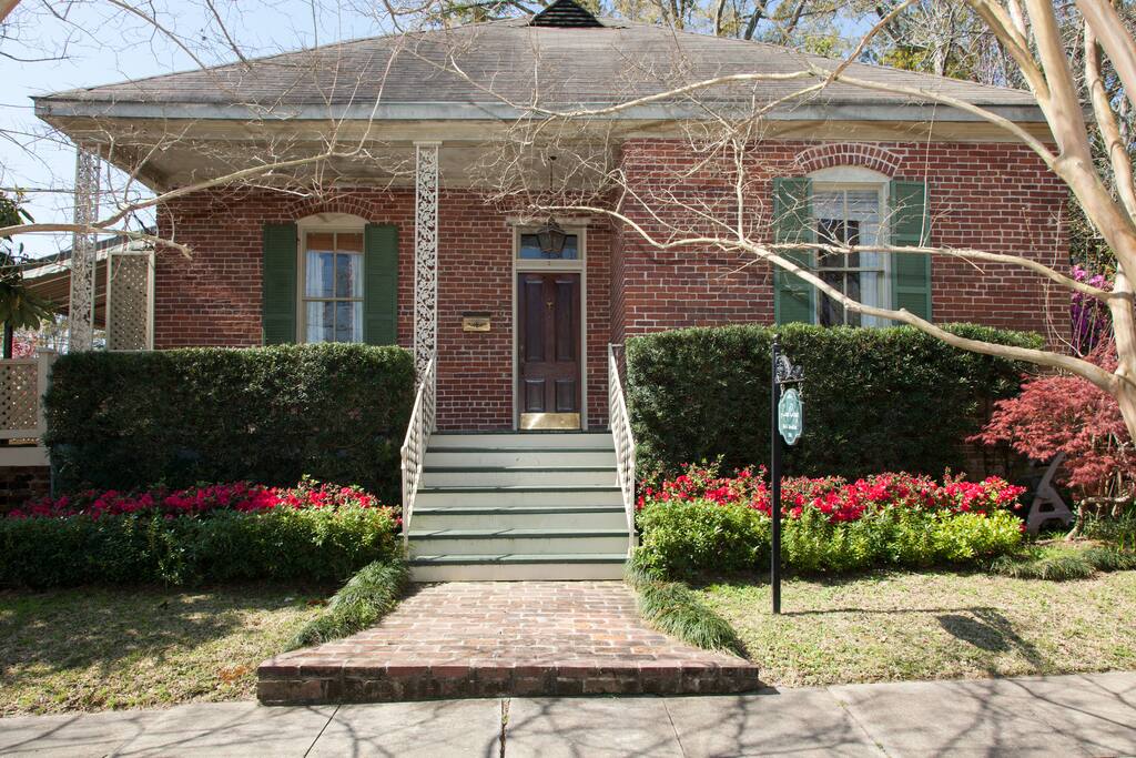 Laurel Cottage Marcia S Cottages Bed And Breakfasts For Rent