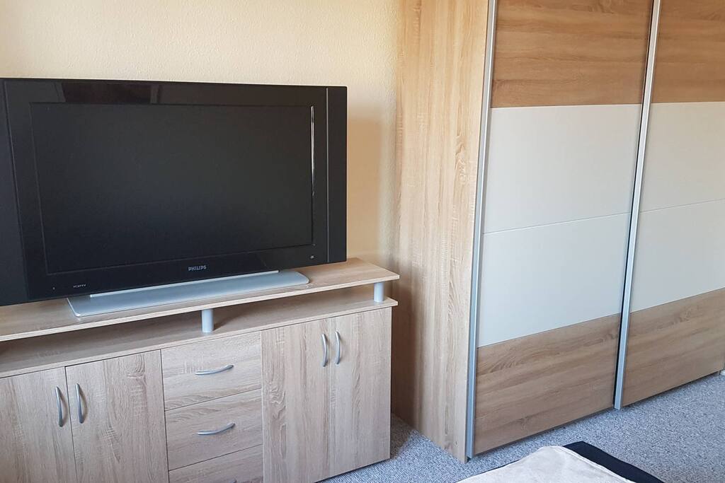 Schlafzimmer 1