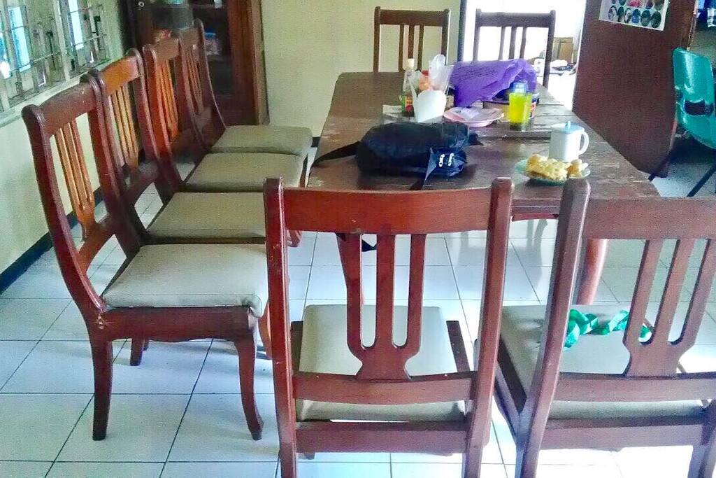 Shared dining room, 2nd floor