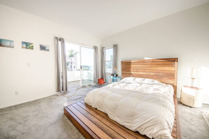 Large Beach House gallery image 4