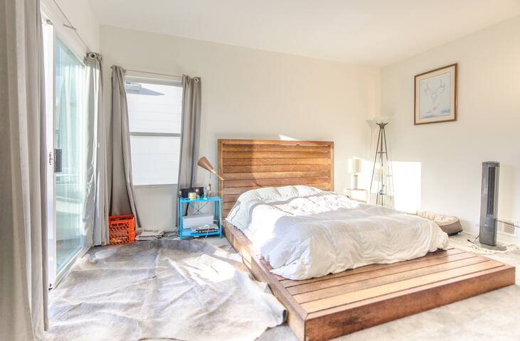 Large Beach House gallery image 3