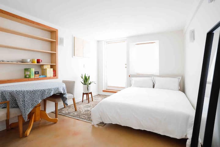 Charming Suite W/ Private Entrance Near Vgh & Dt - バンクーバー