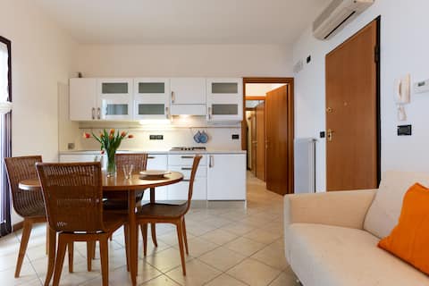 Modern Flat near the Beach + Parking