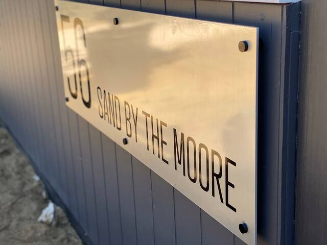 SAND BY THE MOORE gallery image 3