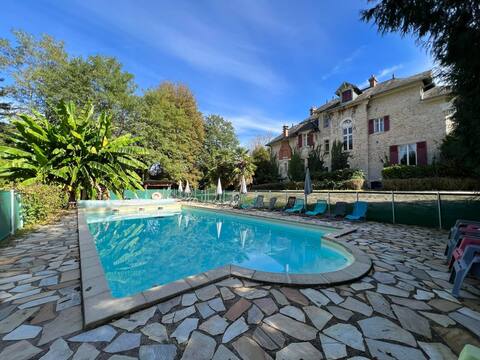 Cottage in Hautefort, 3 bedrooms 
H5