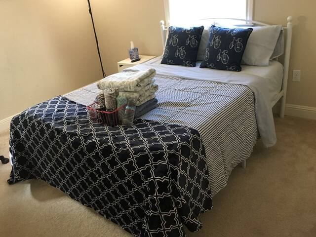 YaHome C2 Cozy MemoryFoam Full & Extra Bed Bart TV