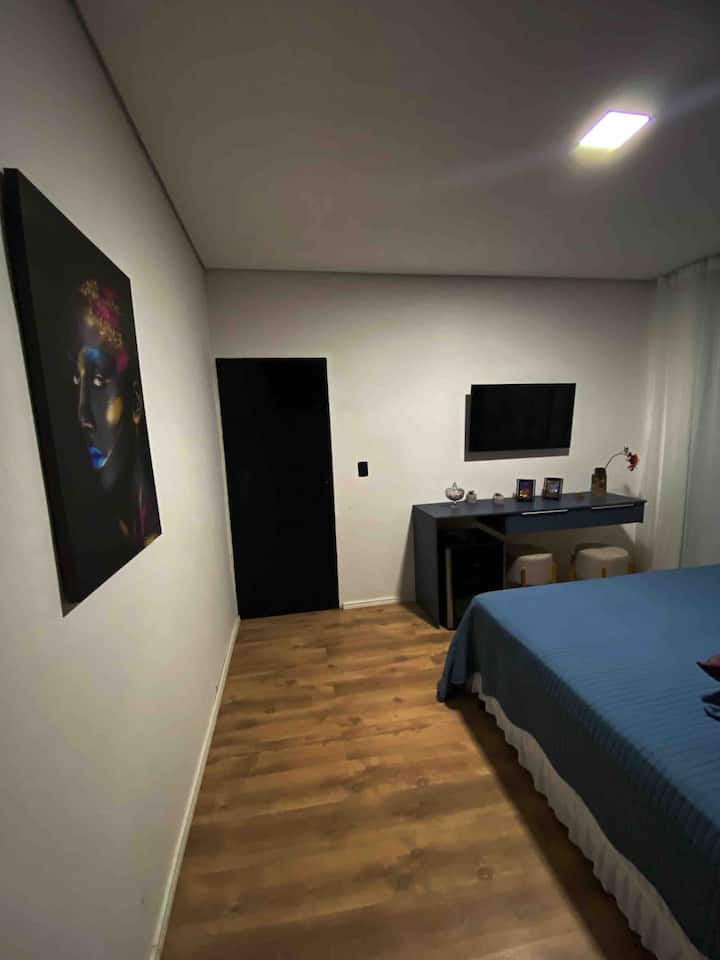 Televízor so Netflixom v izbe 