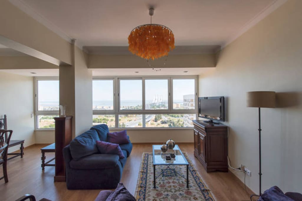 SALA COM VISTA DO RIO