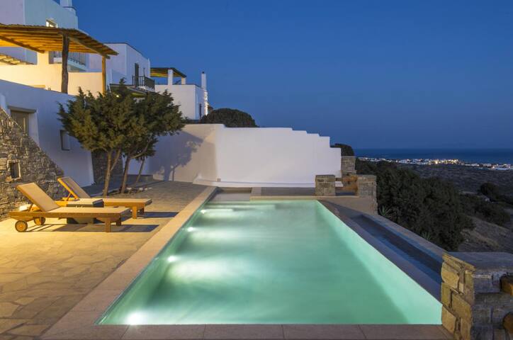 Aliki Villa with pool and breathtaking view gallery image 4