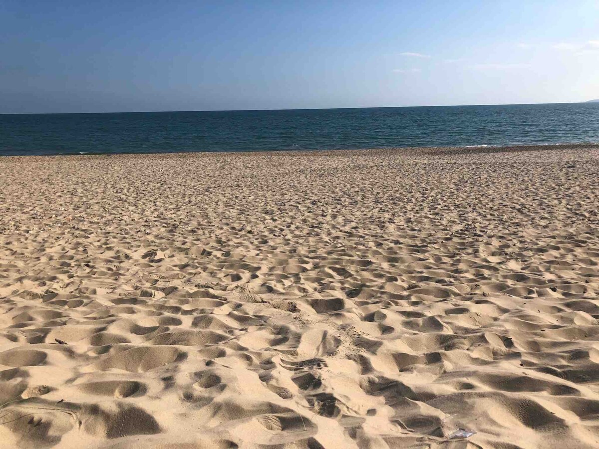 House by the Beach, River, Harbour, Nature Houses for Rent in