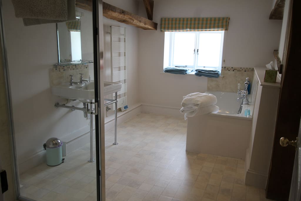 Large separate bathroom with 5'6" double ended bath, separate shower, toilet, bidet and basin