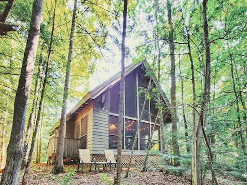 Superior Sanctuary: Refined Rustic in the Woods