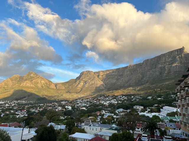 Breathtaking Table Mountain 2 Bed Apartment