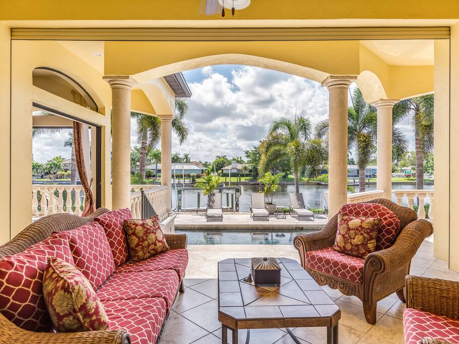 Enjoy the comfortable lanai with spectacular views