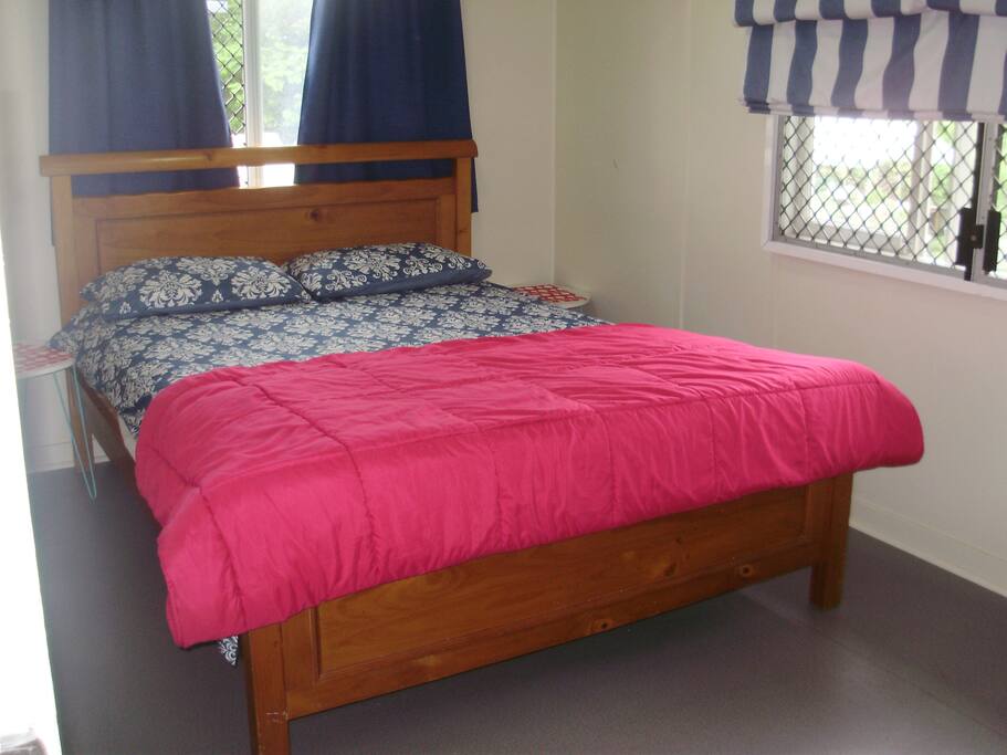 Bed two queens size bed