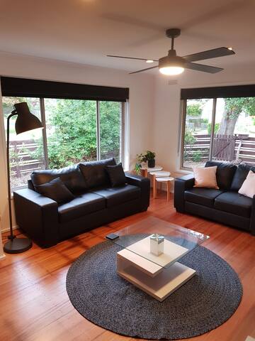 500M To Beach – See the Floorplan – Pet Friendly! gallery image 3