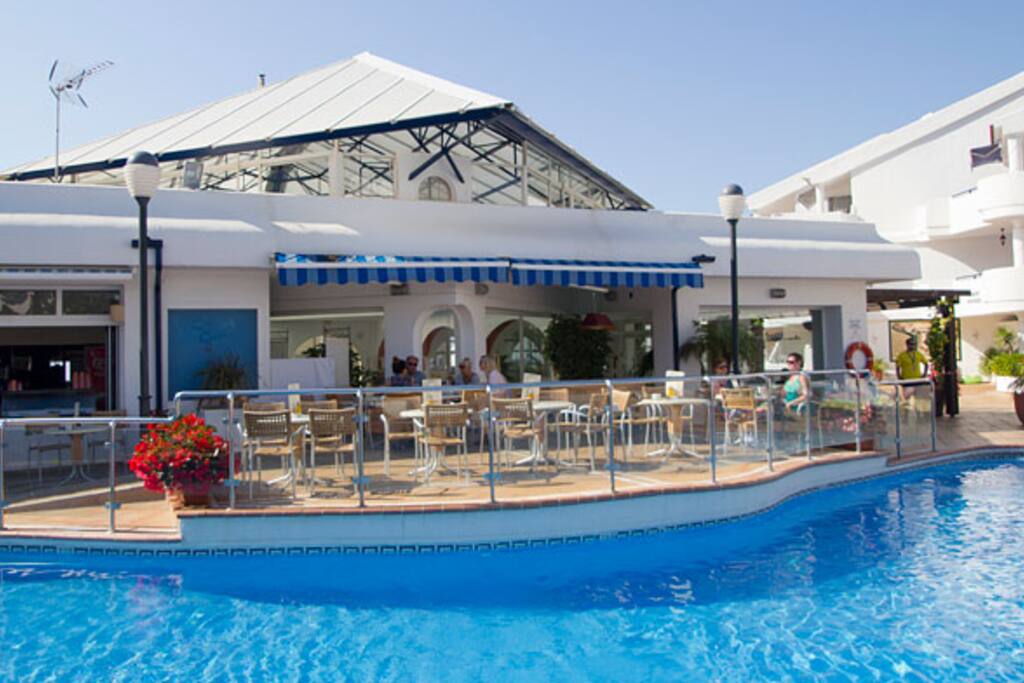 Gezellige bar-restaurant.