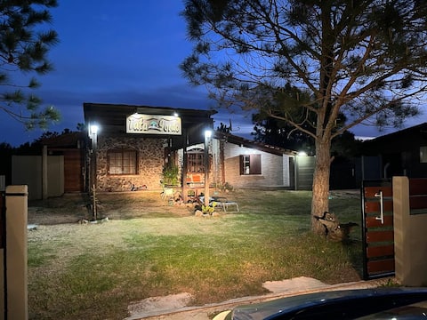 "Tata gordo" stone cabin