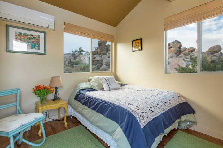 Bunkhouse with Double Bed