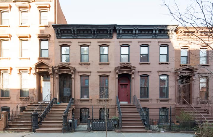 Chic Private Apartment In  Victorian Townhouse - クイーンズ, NY