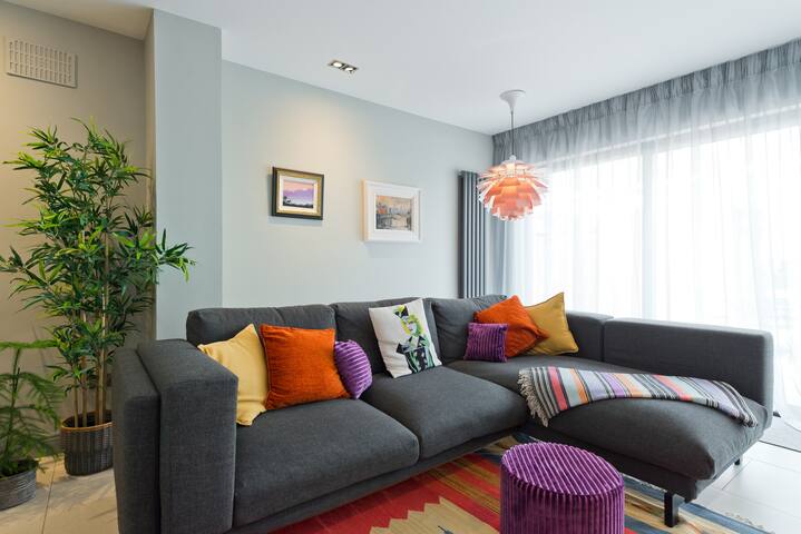 Phoenix Park , wonderful home away from home! gallery image 4