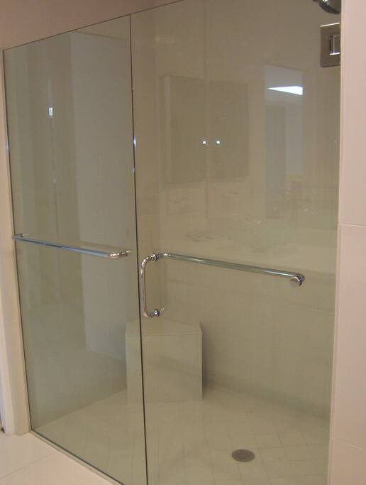 MASTER SHOWER