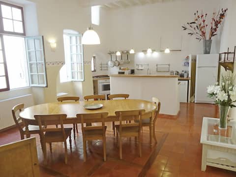 LE LOGIS DU BARON 140m² in History class