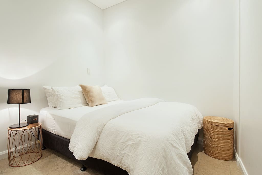Queen size bed with Posturepedic mattress