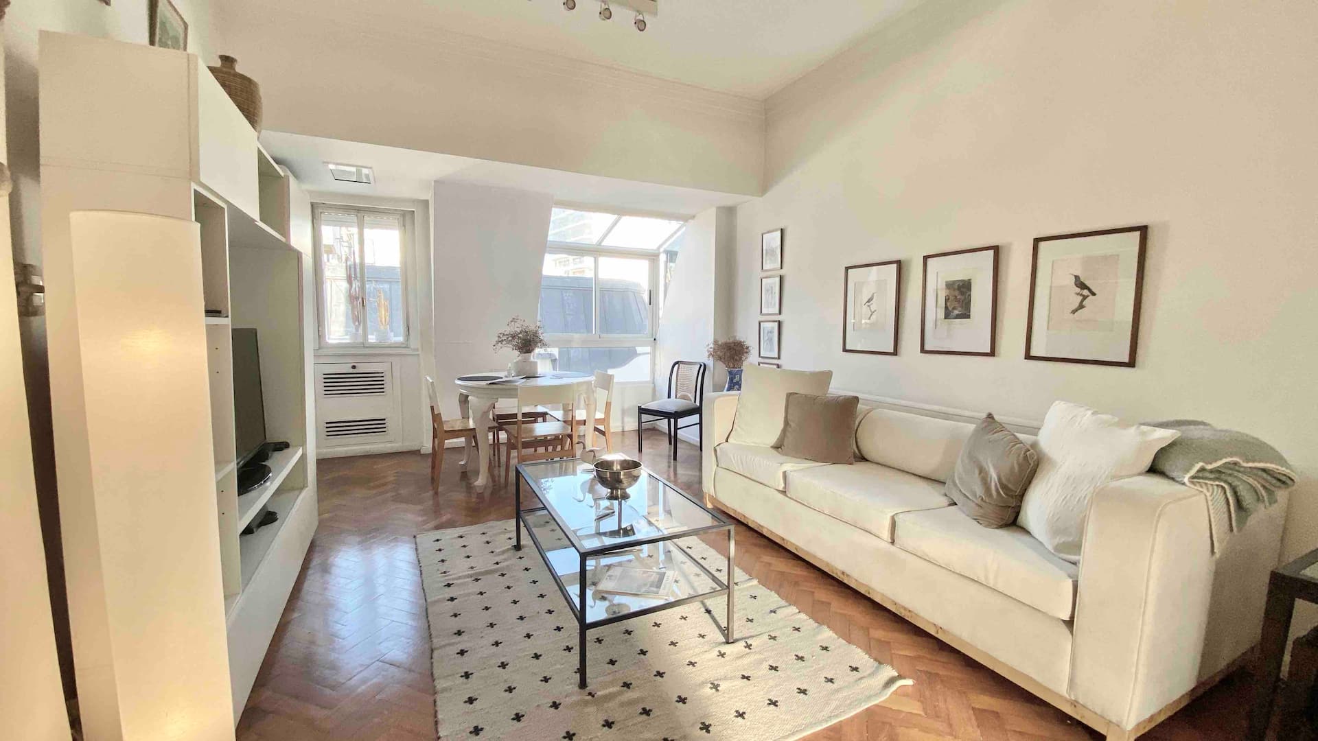 Petit Maison Recoleta with 2 Bedrooms