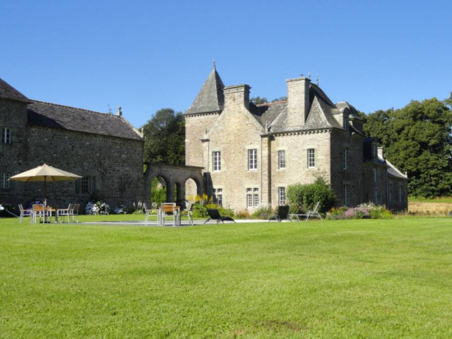 Easterly aspect château Ville Voisin