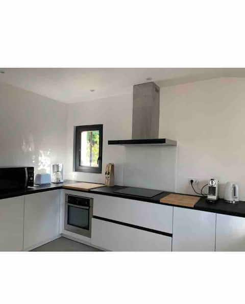 Top Airbnb: Villa Porticcio, swimming pool, 500 m from the beach, sleeps 8 à Grosseto Prugna