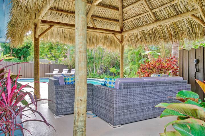 4BR Heated Pool Home w/ Tiki Hut! gallery image 2