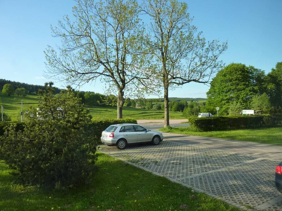 Parkplätze am Haus