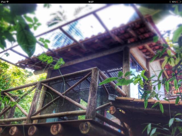 Cozy surf beach home