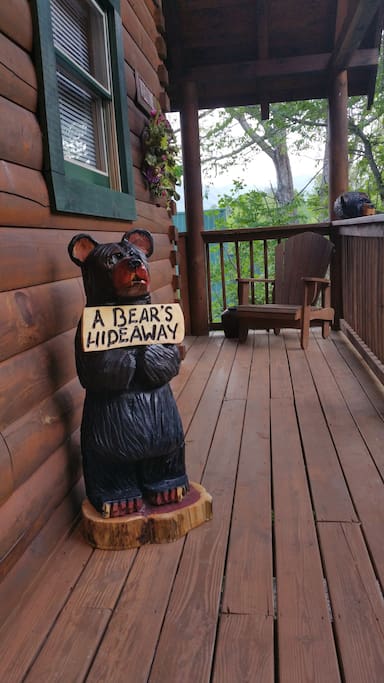 Welcome to "A Bear's Hideaway" log cabin
