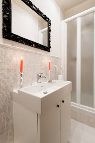 Lussuoso attico con vista gallery image 5