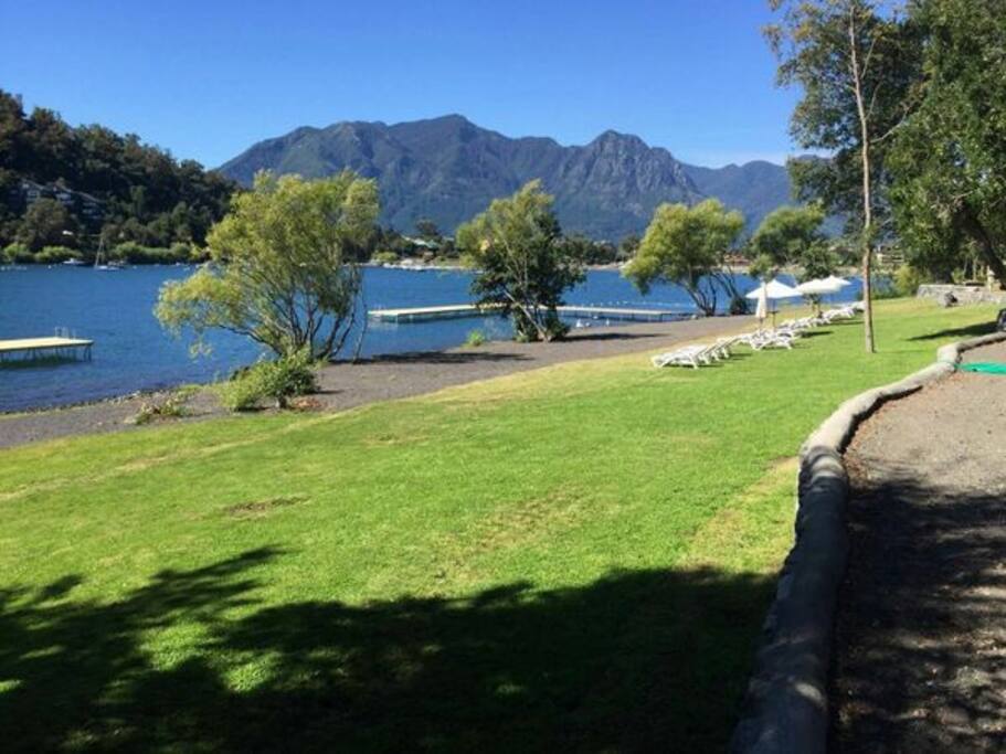 Ubicación a orillas del lago Villarica