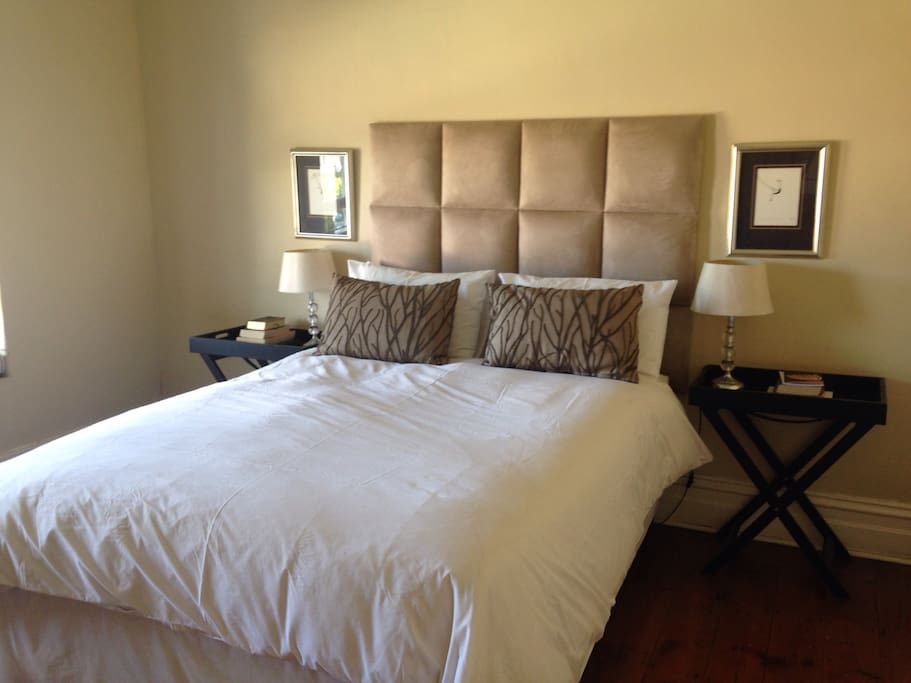 Double bed in main bedroom