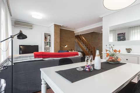 Anuncio de Airbnb popular: Cozy duplex next to the City of Sciences. en València
