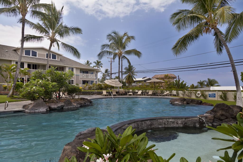 Resort style pool at Alii Cove Saline pool - no chlorine